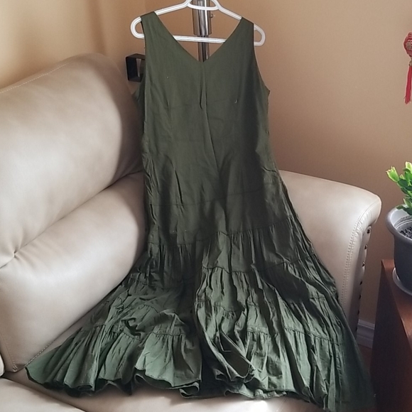 Olive green midi dress - Picture 2 of 8